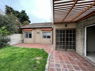 Venta Casa en San Isidro - La propiedad se vende con renta