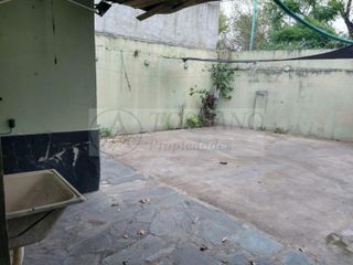 Foto 20 de vendo casa 5 amb en parque avellaneda