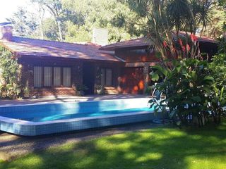 Foto 1 de Magnífico chalet en lo mejor del Bosque.