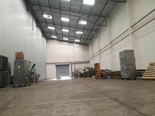 Foto 1 de ARRIENDO BODEGA 1700M2 EN PIFO.