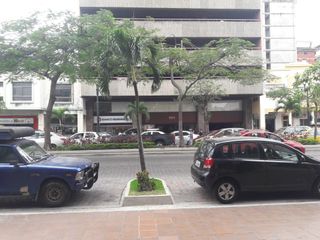 Foto 1 de Local - Centro de Guayaquil