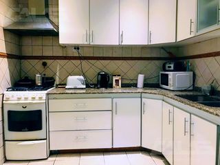 Departamento de 3 ambientes con 108m2 cubiertos y entrada totalmente independiente