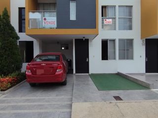 Foto 1 de casa en venta en c.c palmeto club house. Cod V3056
