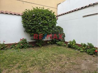 Foto 4 de Se vende casa en el corazón de Miraflores cerca de la histórica Huaca Pucllana, una zona estratégica  y emblemática de la ciudad. Ubicada a solo dos c