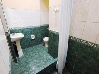 Foto 10 de Se Vende Edificio De Cuatro Pisos En Excelente Zona Comercial De 140 M2