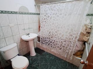 Foto 9 de Se Vende Edificio De Cuatro Pisos En Excelente Zona Comercial De 140 M2