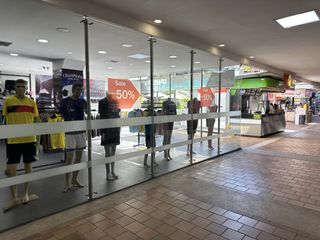 Foto 12 de local en venta en ciudad jardín. Cod V4889