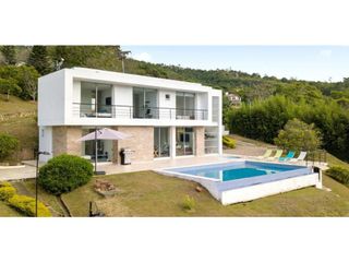 Foto 2 de Casa en Venta - Permuta - Silvania