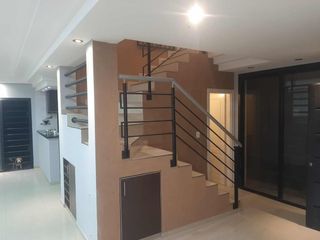 Casa en venta - 4 Dormitorios 2 Baños - Cochera - 210Mts2 - Hudson, Berazategui