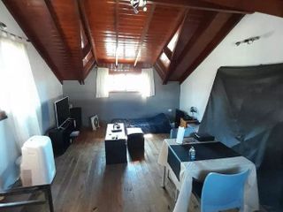 Chalet en venta de 3 dormitorios c/ cochera en San Justo