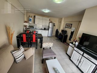 Departamento 2 Ambientes al Frente con Cochera - Morón Centro-Permuta