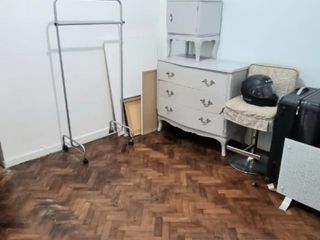 Departamento 4 Ambientes con Dependencia en Recoleta
