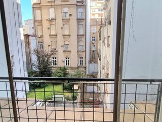 Departamento 4 Ambientes con Dependencia en Recoleta