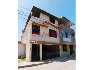 Foto 8 de 🏡 ¡OPORTUNIDAD ÚNICA EN SULLANA! 🏡

Descubre la comodidad y el espacio que siempre has deseado con esta magnífica casa urbana de 3 pisos en la Ubani