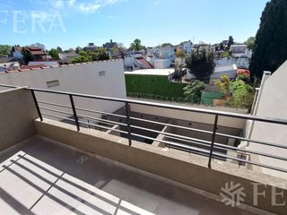 Venta de Departamento duplex de 2 ambientes con balcón aterrazado en Wilde (30411)