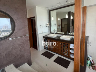 Foto 20 de EXCLUSIVA CASA EN VENTA JARDIN, PISCINA Y DEPARTAMENTO ADICIONAL EN CASUARINAS