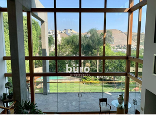 Foto 2 de EXCLUSIVA CASA EN VENTA JARDIN, PISCINA Y DEPARTAMENTO ADICIONAL EN CASUARINAS
