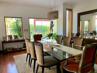 Foto 8 de EXCLUSIVA CASA EN VENTA JARDIN, PISCINA Y DEPARTAMENTO ADICIONAL EN CASUARINAS