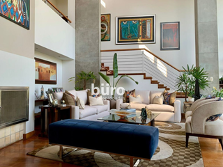 Foto 9 de EXCLUSIVA CASA EN VENTA JARDIN, PISCINA Y DEPARTAMENTO ADICIONAL EN CASUARINAS