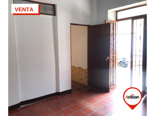 Foto 9 de CASA PLANA CON SOLAR DE 225MTS2.