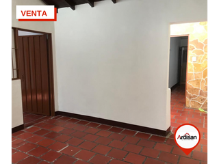 Foto 3 de CASA PLANA CON SOLAR DE 225MTS2.