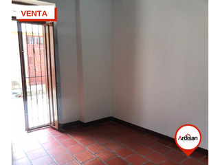 Foto 10 de CASA PLANA CON SOLAR DE 225MTS2.