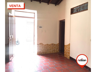 Foto 7 de CASA PLANA CON SOLAR DE 225MTS2.