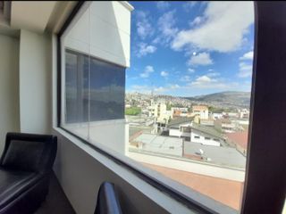 Renta de Oficina Amoblada  30m2 con linda vista  el Condado, Norte de Quito: Ubicación Estratégica