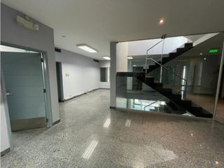 Guayaquil KENNEDY NORTE vendo / alquilo edificio