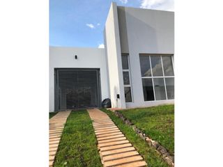 Foto 1 de Vendo Casa en Construcción