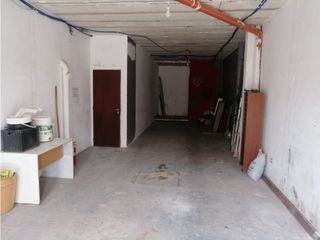 Foto 3 de venta de garage  con oficina y 2 baños