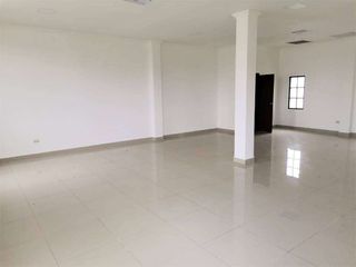 Foto 3 de Oficina de venta en Plaza Sambocity, de estreno, 73 m2