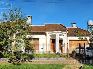 Casa en Dos Plantas En Venta - Colon Entre Rios.