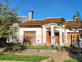 Casa en Dos Plantas En Venta - Colon Entre Rios.