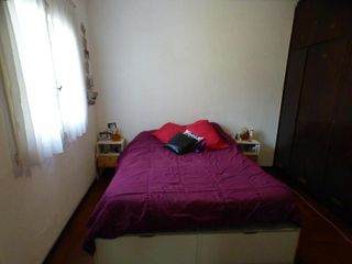 Casa en venta - 3 dormitorios 3 baños - 130 mts2 - La Plata