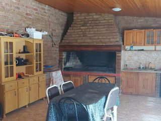 Foto 2 de Casa 2 Dormitorios con Quincho en SAN CAYETANO
