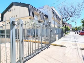 Departamento en  Venta Versalles Dos ambientes cochera cubierta
