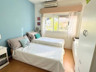 Departamento en  Venta Versalles Dos ambientes cochera cubierta