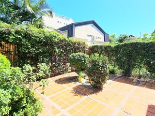 Departamento en  Venta Versalles Dos ambientes cochera cubierta