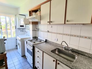 Departamento en  Venta Versalles Dos ambientes cochera cubierta
