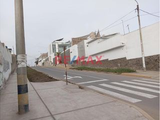 Foto 2 de 🌟 ¡OPORTUNIDAD ÚNICA EN HUANCHACO! 🏠🌊

¿Buscas la casa de tus sueños en una ubicación privilegiada? ¡No busques más! Esta encantadora propiedad de d