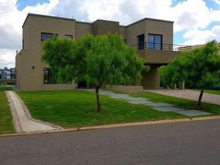 Foto 6 de Moderna casa en El Cantón - Escobar