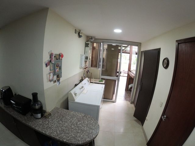 D172 - Alquiler o venta departamento en Torres del Río Samborondón