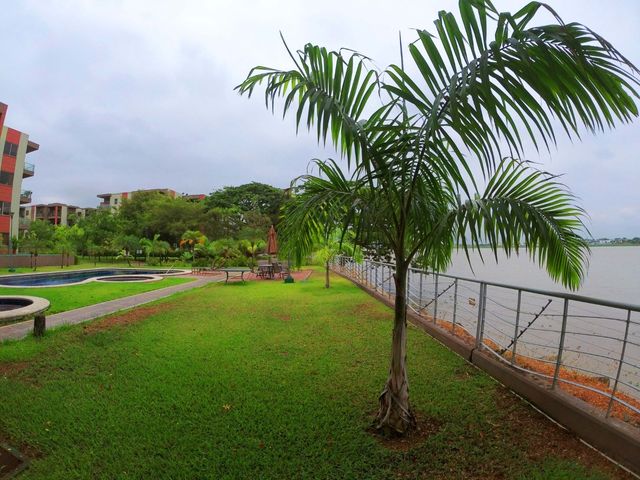 D172 - Alquiler o venta departamento en Torres del Río Samborondón