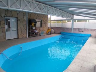 Foto 5 de CASA CON PILETA Y QUINCHO