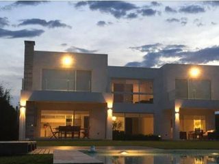 Foto 2 de Casa - Los Castores