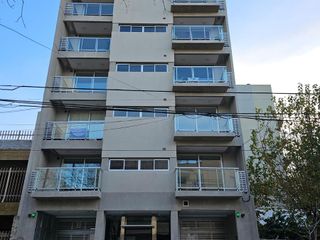 Dpto 3 amb, Piso 7°B, 53,49 m2 total, c/ balcón al fte, Liniers