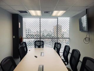 Foto 5 de OFICINA EN ALQUILER EN SAN ISIDRO - IMPLEMENTADA Y AMOBLADA
