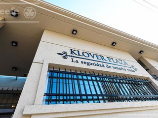 Departamento 3 Ambientes con tres cocheras Premium en Bernal - Klover Plaza - Seguridad y Amenities, en venta