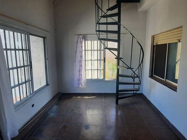 VENTA PH 4 AMBIENTES QUILMES C/PILETA Y PARRILLA
